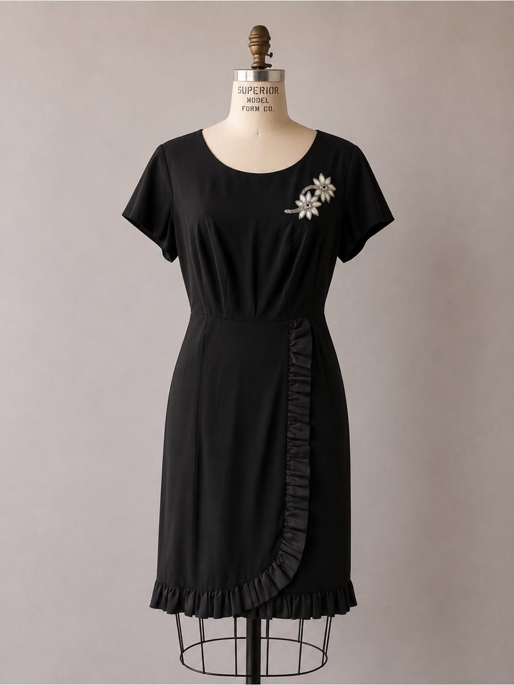 Vintage 1950s party dress wiggle dress little black dress 16 1/2
